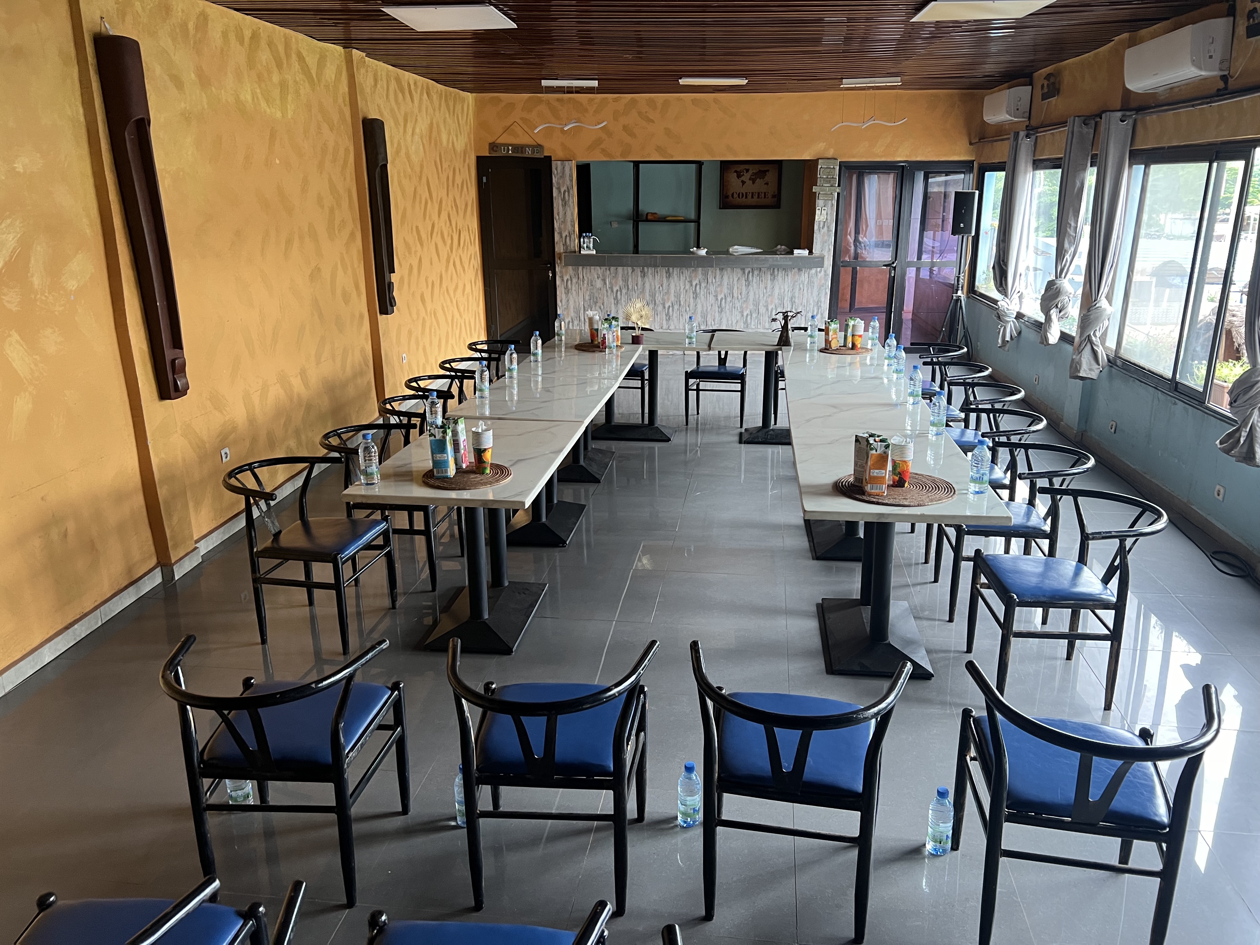 Salle Etage Pirogue.jpg (3.57 MB)